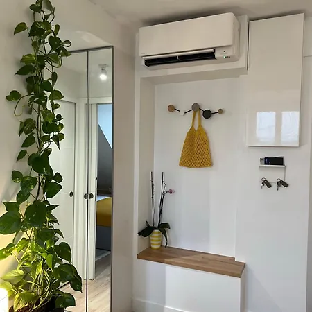 Mynestparis 2-br In Center , Air Conditioner , Elevator, Free Parking